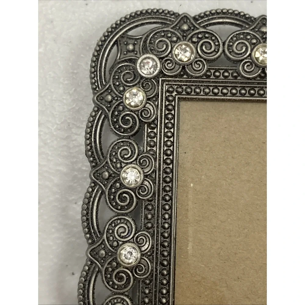 Pewter Picture Frame Beautiful Flower and Swirl Design & Clear Rhinestones‎ 5x7